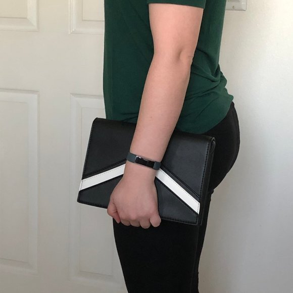 NWOT Black & White Piper Summer & Rose Crossbody - Picture 7 of 8